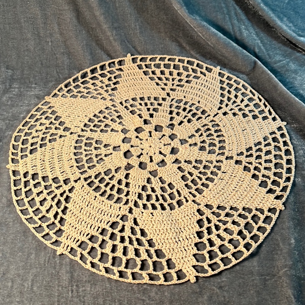 VTG Doily